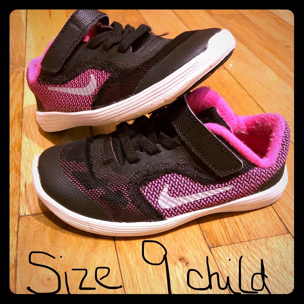 Nike sneakers child size 9